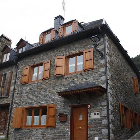 Apartamentos Valle De Aran Mont Екстериор снимка