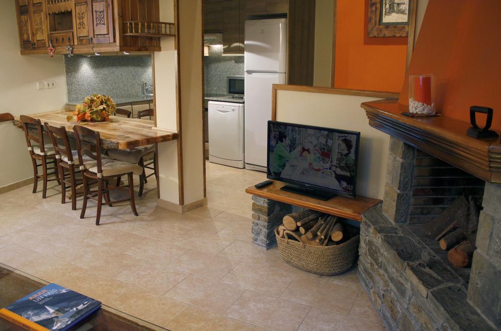 Apartamentos Valle De Aran Mont Екстериор снимка