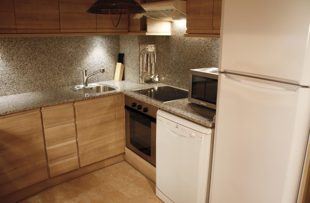 Apartamentos Valle De Aran Mont Екстериор снимка